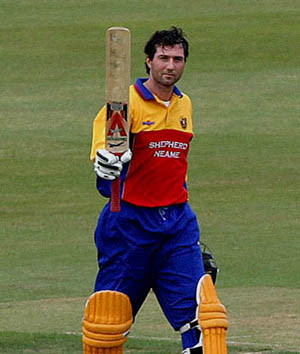 Ronnie Irani in 2004