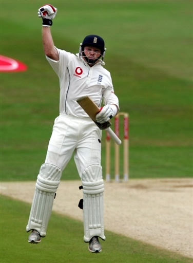 Ian Bell celebrates his century