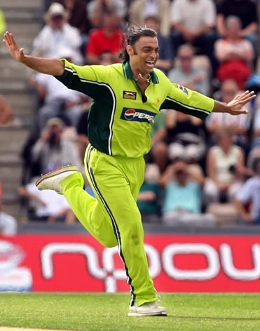 Shoaib Akhtar celebrates after taking a wicket