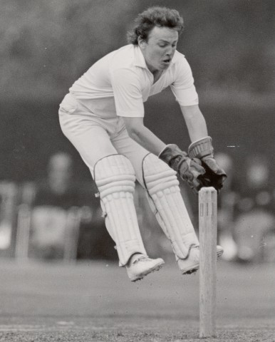 Ian Gould keeping wicket on the jump