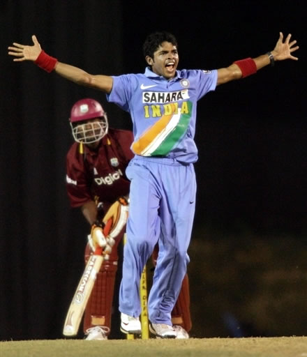 Sreesanth celebrates the wicket of Collymore