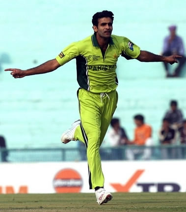 Iftikhar Anjum celebrates after taking a wicket