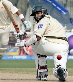 Mohammad Yousuf plays a sweep shot