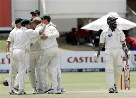 South Africa celebrate the wicket of Mohammad Yousuf