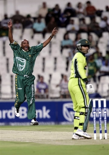 Telemacus celebrates the wicket of Razzaq