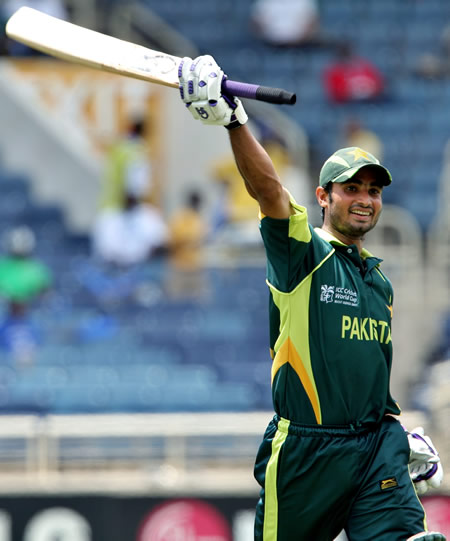 Imran Nazir celebrates his century