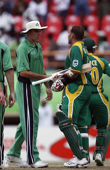 Trent Johnston congratulates Kallis