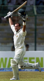 Jacques Kallis celebrates his 2nd century