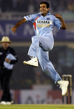 Irfan Pathan celebrates the wicket of Salman Butt