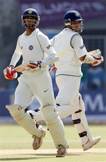 Dravid and Ganguly running between the wicket