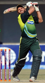 Shahid Afridi hits a six