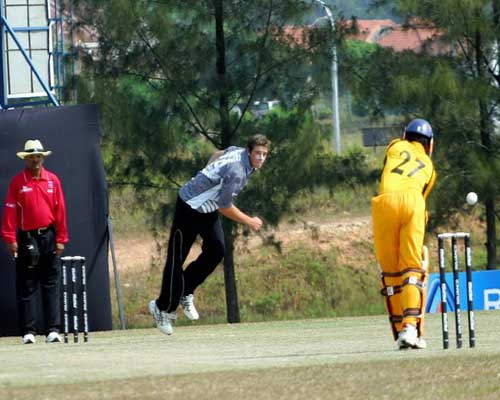 Trent Boult bowls to Faizal Abu Hassan