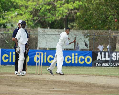 Trevor Manoosingh bowling against Kenya Under-15s