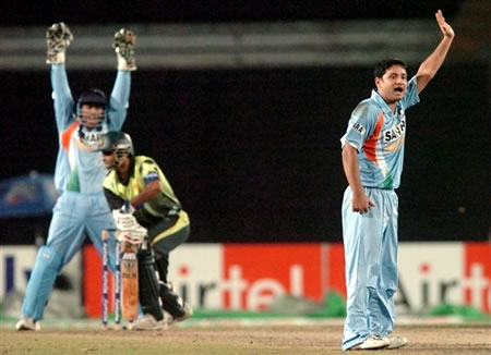 Piyush Chawla appeals for lbw