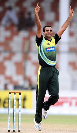 Iftikhar Anjum celebrates the wicket of Mortaza