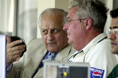 Pakistan Cricket Board chairman Shaharyar Khan and Pakistan coach Bob Woolmer watch