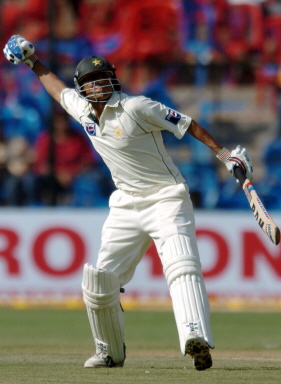 Younis Khan celebrates after reaching his century