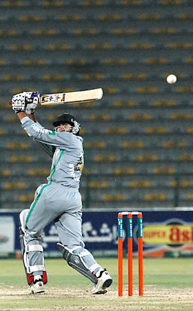 Shahid Yousuf batting