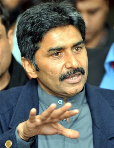 Javed Miandad quits as PCB Director General