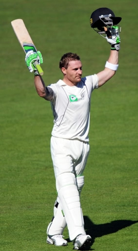 Brendon McCullum celebrates his century