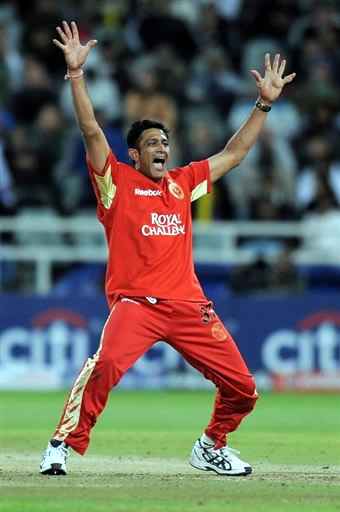 Anil Kumble celebrates the wicket of Kamran Khan