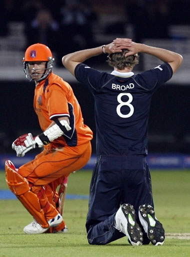 Stuart Broad reacts after missed a runout on last ball