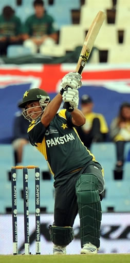 Kamran Akmal plays a shot