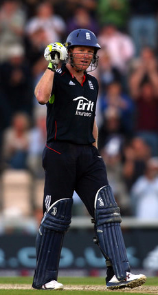 Eoin Morgan celebrates his century