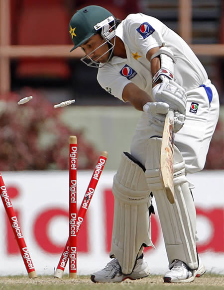 Saeed Ajmal is bowled by Darren Sammy