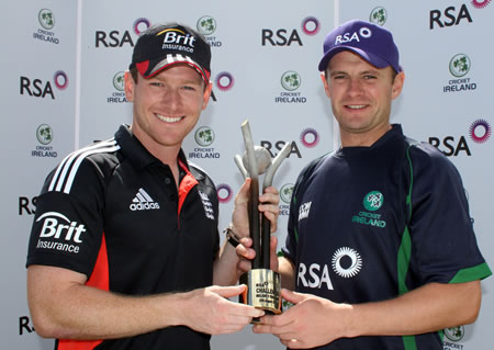 Eoin Morgan (England Captain) and William Porterfield (Ireland Captain) with the RSA Challenge Trophy