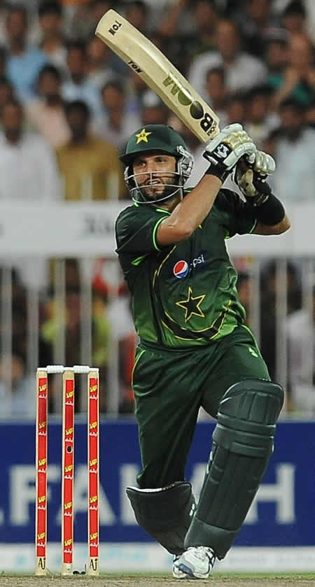 Shahid Afridi drives during his half-century