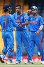 India celebrate after dismissing Shahid Afridi for a duck