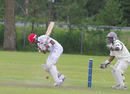 Nitish Kumar lbw Arshad Ali