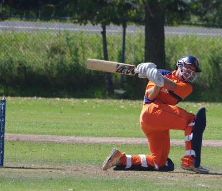 Stephan Myburgh hits the game winning six for the Netherlands