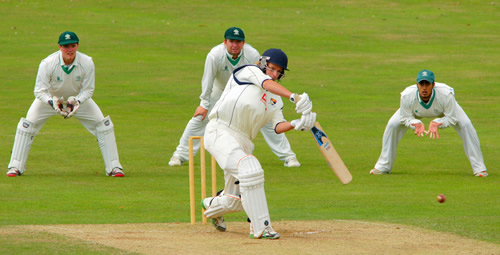 ames Spelman plays through the covers