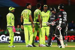 Pakistan gather around Wahab Riaz