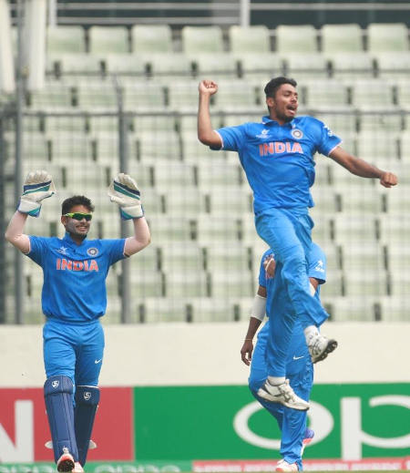 Aavesh Khan ecstatic after taking a wicket