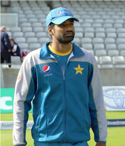 Rahat Ali ready to practice for 3rd Test