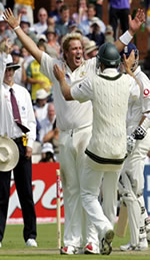 Umpire Billy Bowden awards Australia's Shane Warne his 600th test wicket