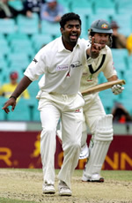 Muttiah Muralitharan appeals for an LBW decision, against Australian batsman Ricky Ponting