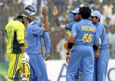 Indian players celebrates the wicket of Afridi