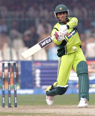 Abdul Razzaq plays a shot