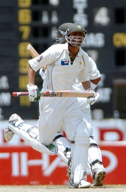 Younis Khan runs between wickets