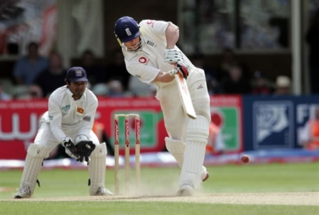 Flintoff hits the winning shot