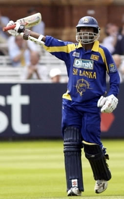 Tharanga celebrates his century